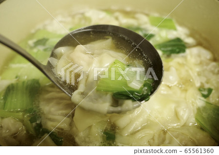 won-ton soup won-ton soup 65561360