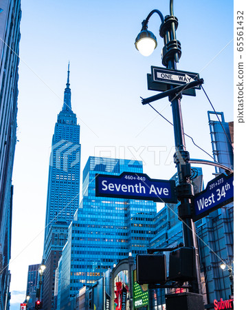 New York Manhattan morning view 65561432