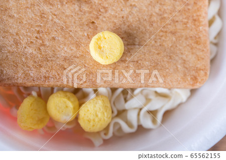 [Cup noodle udon] 65562155