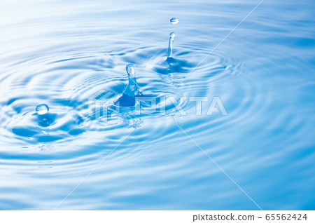 Water ripple 65562424