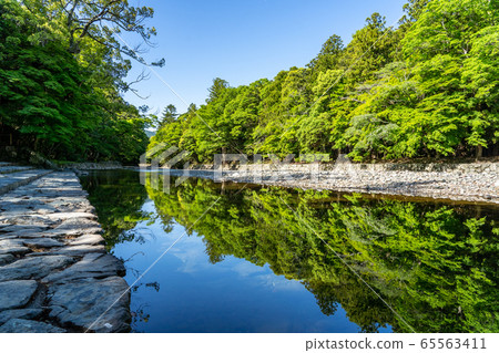 Ise Shrine in early summer Ise Shrine in early summer 65563411