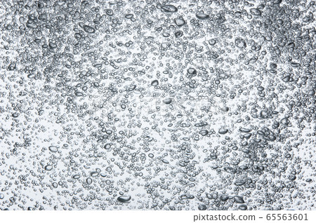 Carbonated water  65563601