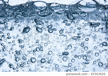 Carbonated water  65563620