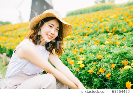 萬壽菊的女人 萬壽菊的女人 65564453