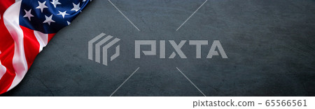 vintage American flag on chalkboard with copy space for text. flag america background banner for independence day or holiday celebration vintage American flag on chalkboard with copy space for text. flag america background banner for independence day or holiday celebration 65566561