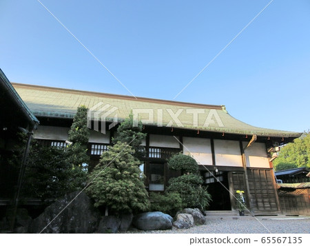 The back of Kita The back of Kita 65567135