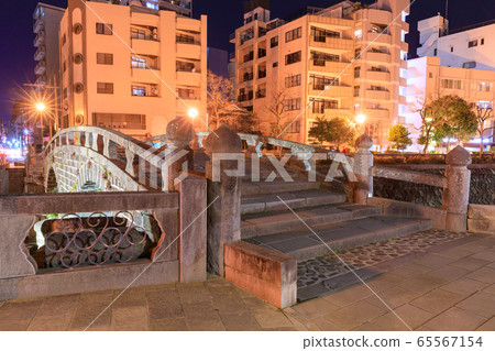 長崎梅根橋的夜景 65567154
