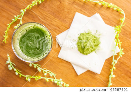 Overlooking the barley green soup and powder Overlooking the barley green soup and powder 65567501