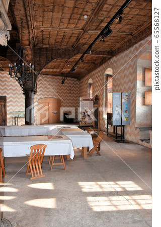 Chillon Castle 65568127