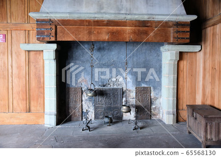 西庸城堡的壁爐 西庸城堡的壁爐 65568130