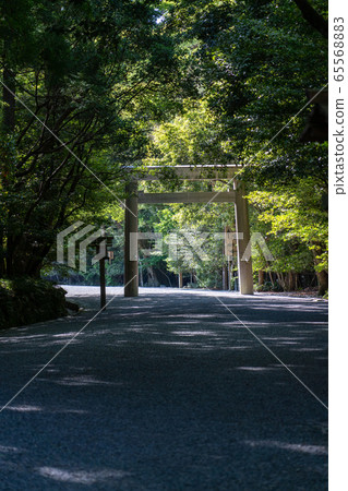 Ise Shrine in early summer Ise Shrine in early summer 65568883
