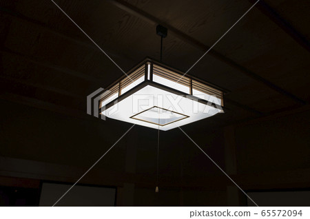 Japanese-style room lighting (light floating in the dark) 65572094