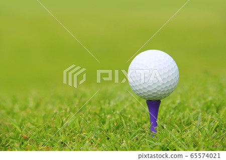 Golf ball on tee Golf ball on tee 65574021