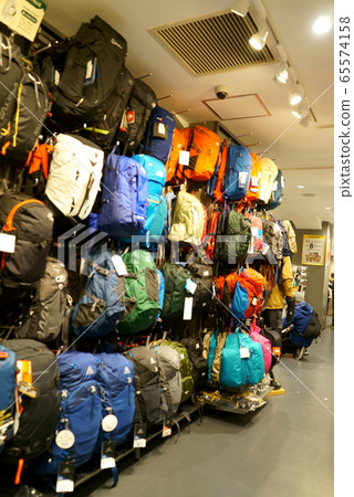 Blurred image of climbing backpack 65574158