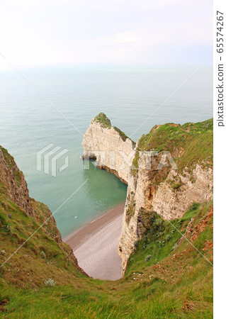 Etretat, cliffs Etretat, cliffs 65574267
