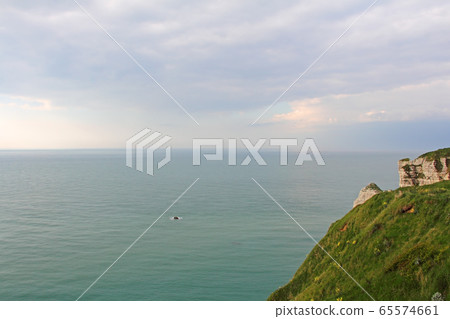Etretat, cliffs Etretat, cliffs 65574661