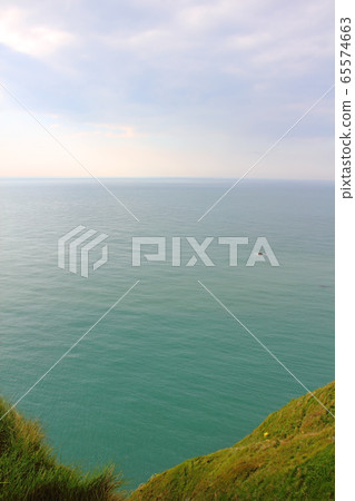Etretat, cliffs 65574663
