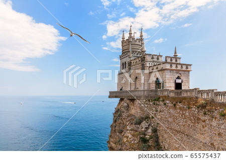 Crimea, Swallow Nest Castle summer sea view Crimea, Swallow Nest Castle summer sea view 65575437