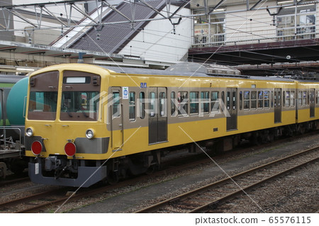 西武鐵道101新作在中央本線八王子站下車 西武鐵道101新作在中央本線八王子站下車 65576115