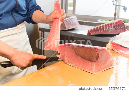 Tuna judges Tuna judges 65576271