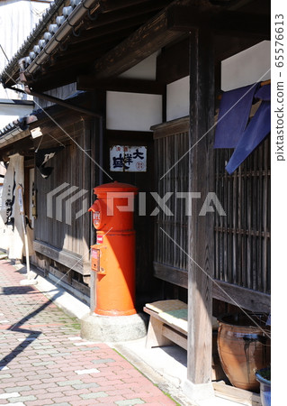 Niigata Murakami Scenery with round post boxes (in front of Masujin Hotel) 65576613