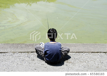 Fishing boys 65580183