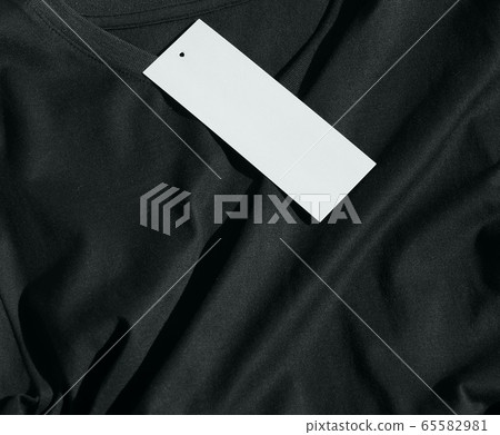 V-neck shirt and clothing label 65582981