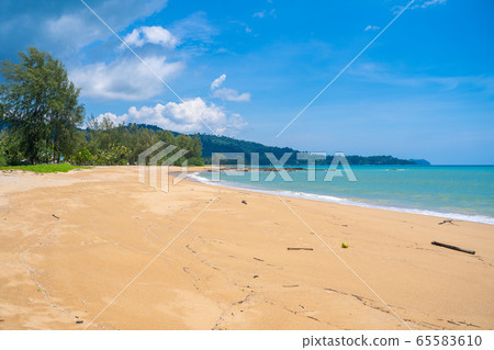 no people on Bang Niang Beach Khaolak 65583610