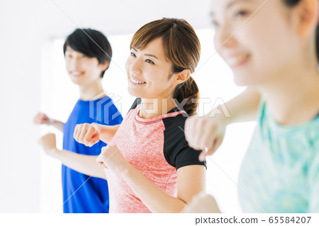 有氧運動健身健美操運動健身房舞蹈女運動 65584207