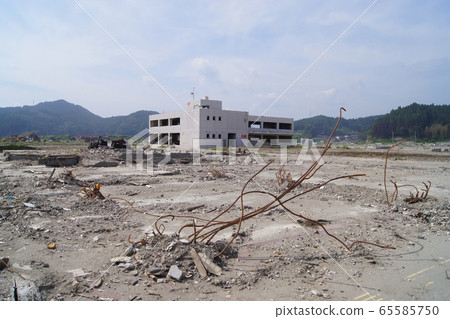 東日本大地震陸前高田市地區後5個月 東日本大地震陸前高田市地區後5個月 65585750