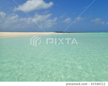 Resort in Maldives 65586512