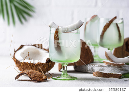 Natural healthy fresh coconut water Natural healthy fresh coconut water 65589187