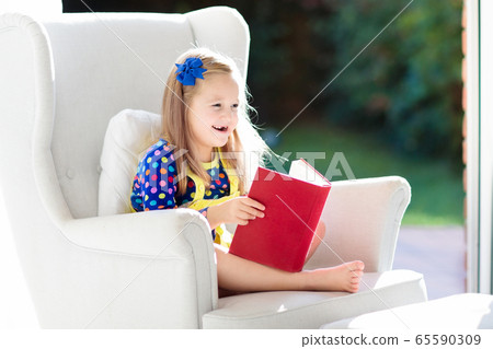 Child reading book. Kids read books. 65590309