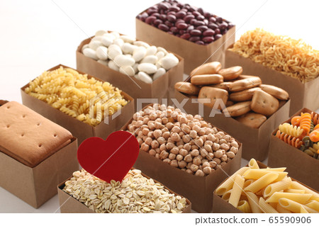 Food crisis and humanitarian assistance Food crisis and humanitarian assistance 65590906