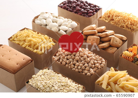 Food crisis and humanitarian assistance Food crisis and humanitarian assistance 65590907