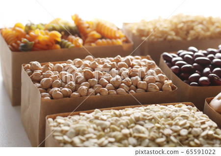 糧食危機和人道主義援助 65591022