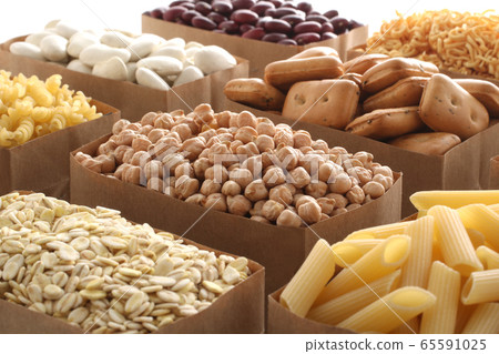 Food crisis and humanitarian assistance Food crisis and humanitarian assistance 65591025