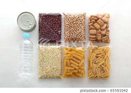 Food crisis and humanitarian assistance Food crisis and humanitarian assistance 65591042