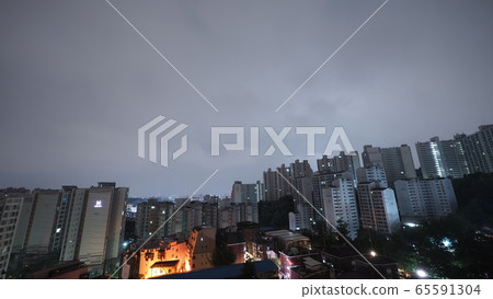 Rainy night Rainy night 65591304