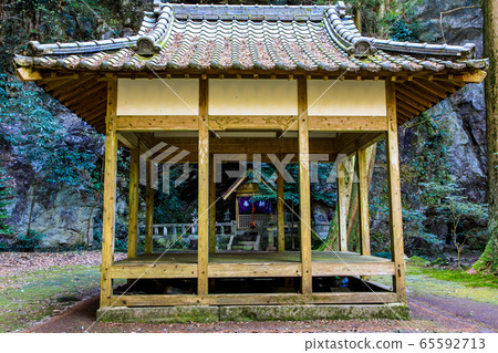 Iwato Shrine [Unzen City, Nagasaki Prefecture] 65592713