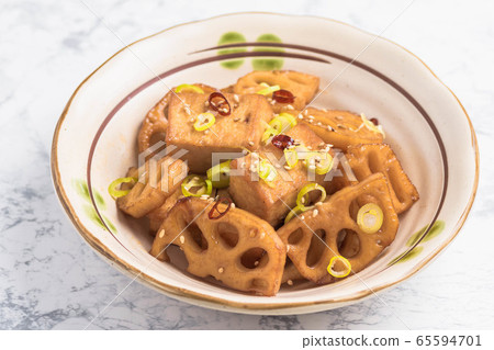 Deep-fried tofu and lotus root teriyaki 65594701