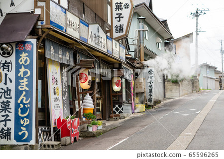 Awamanju, a specialty of Yanazu, so as not to suffer disasters 65596265