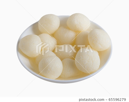 Isolated Indian traditional sweet rasgulla 65596279