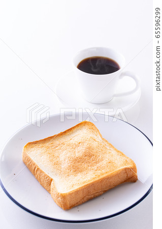 黃油吐司和咖啡 65596299