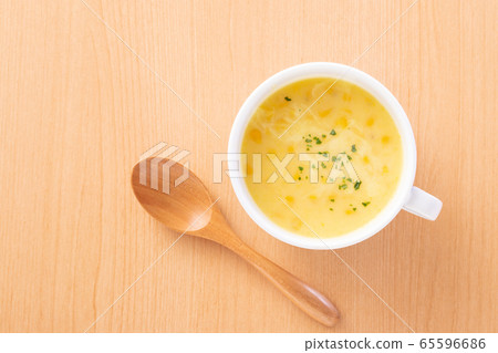 Corn soup 65596686