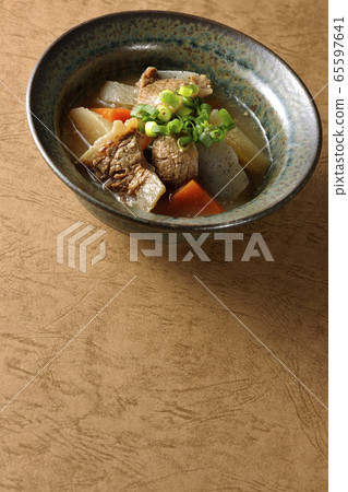 Boiled beef stew 65597641