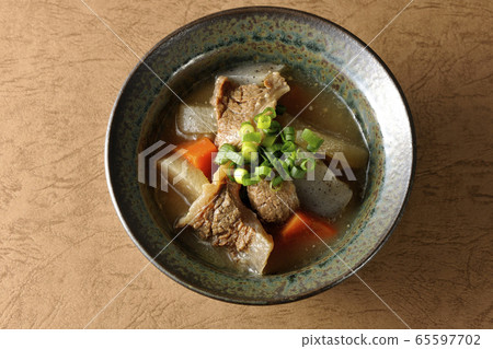 煮燉牛肉 65597702