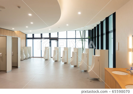 位於福島縣伊達市涼山町的觀光站「路邊站」創新型男廁所 位於福島縣伊達市涼山町的觀光站「路邊站」創新型男廁所 65598070