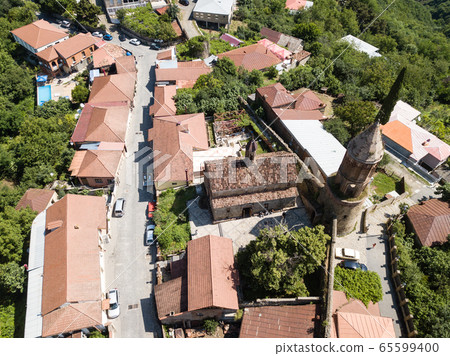 Aerial view to center Sighnaghi town and St George, Alazani valley in Georgiae 65599400