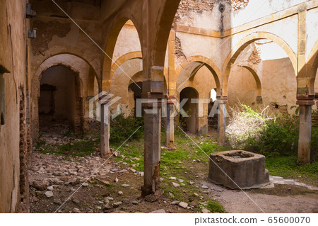 Yard of an abandoned house, Dar Caid Hadji Yard of an abandoned house, Dar Caid Hadji 65600070